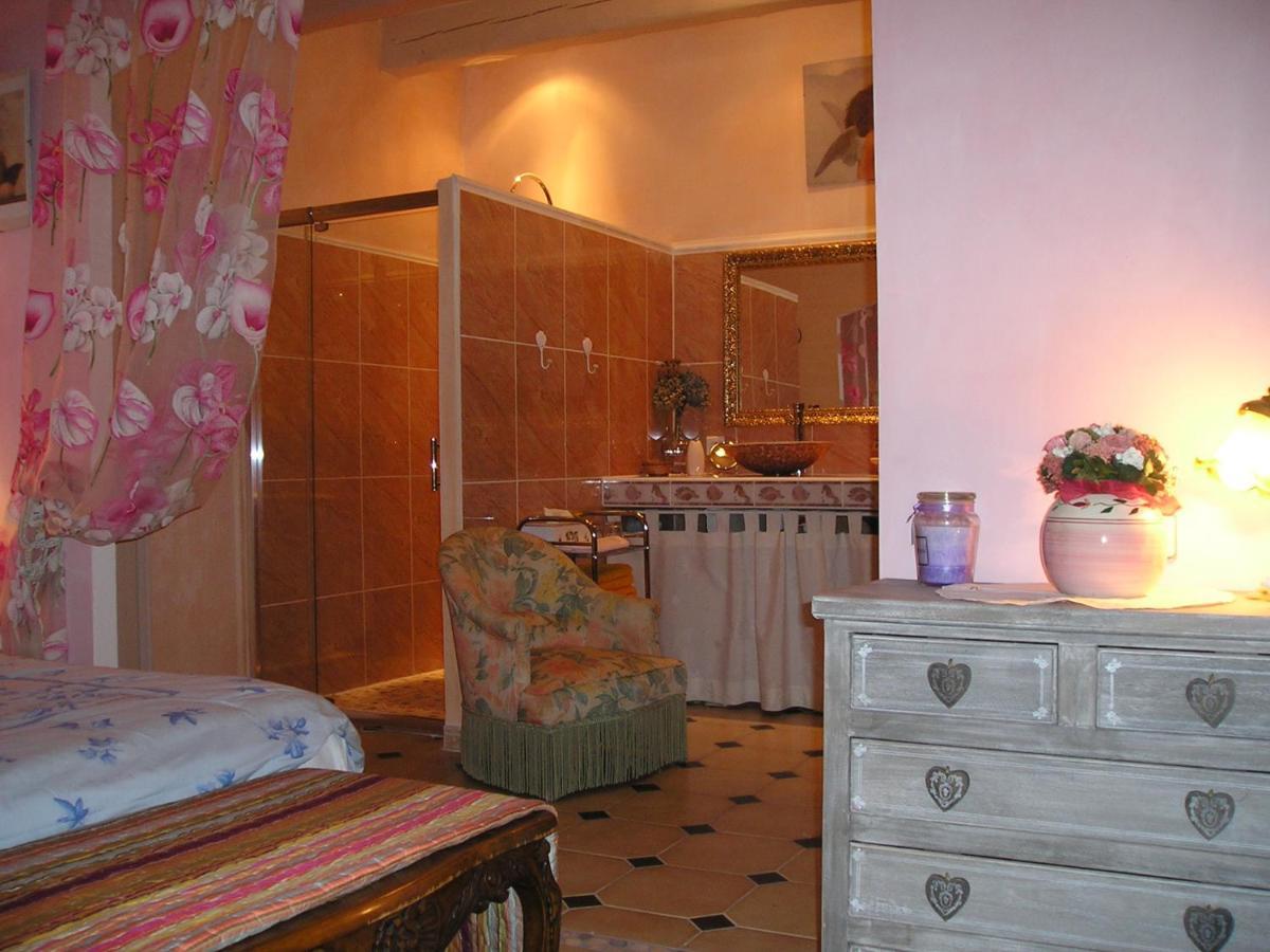 LES BRUYERES chambre d'hôte de charme Calme assuré Loupia Extérieur photo