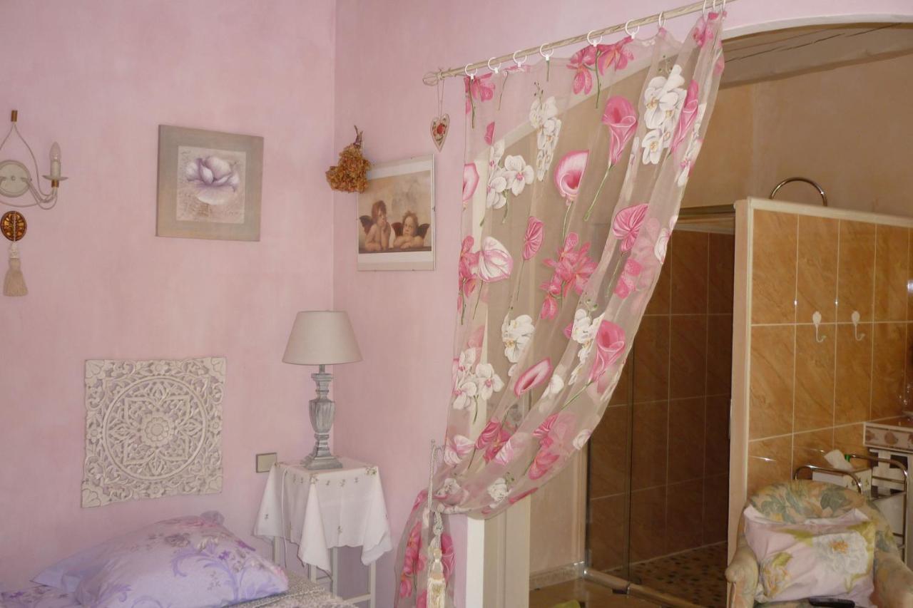 LES BRUYERES chambre d'hôte de charme Calme assuré Loupia Extérieur photo