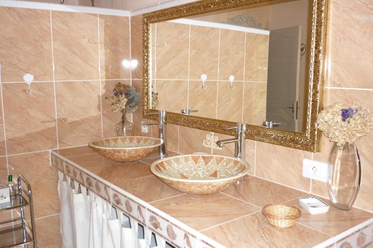 LES BRUYERES chambre d'hôte de charme Calme assuré Loupia Extérieur photo