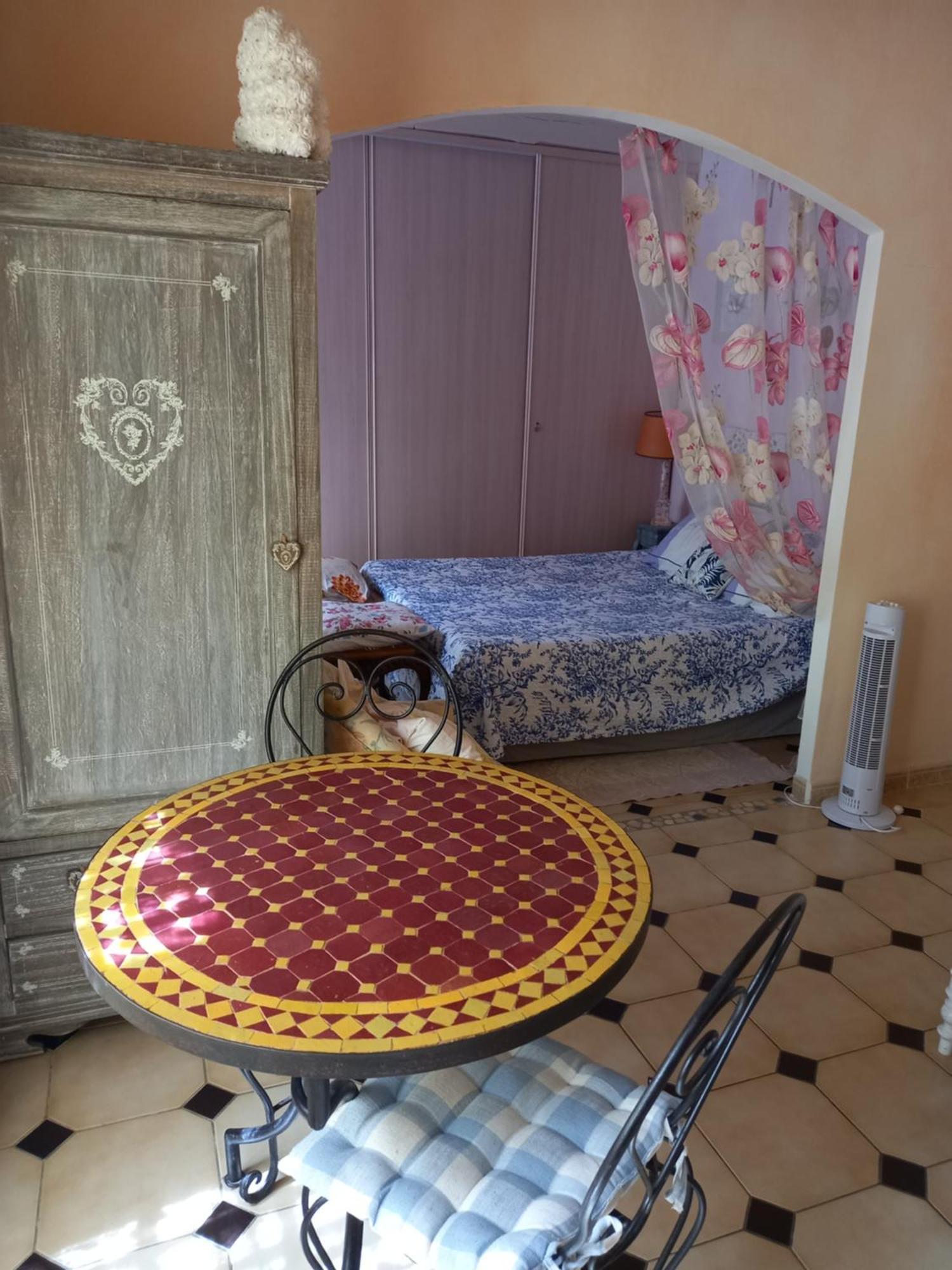 LES BRUYERES chambre d'hôte de charme Calme assuré Loupia Extérieur photo